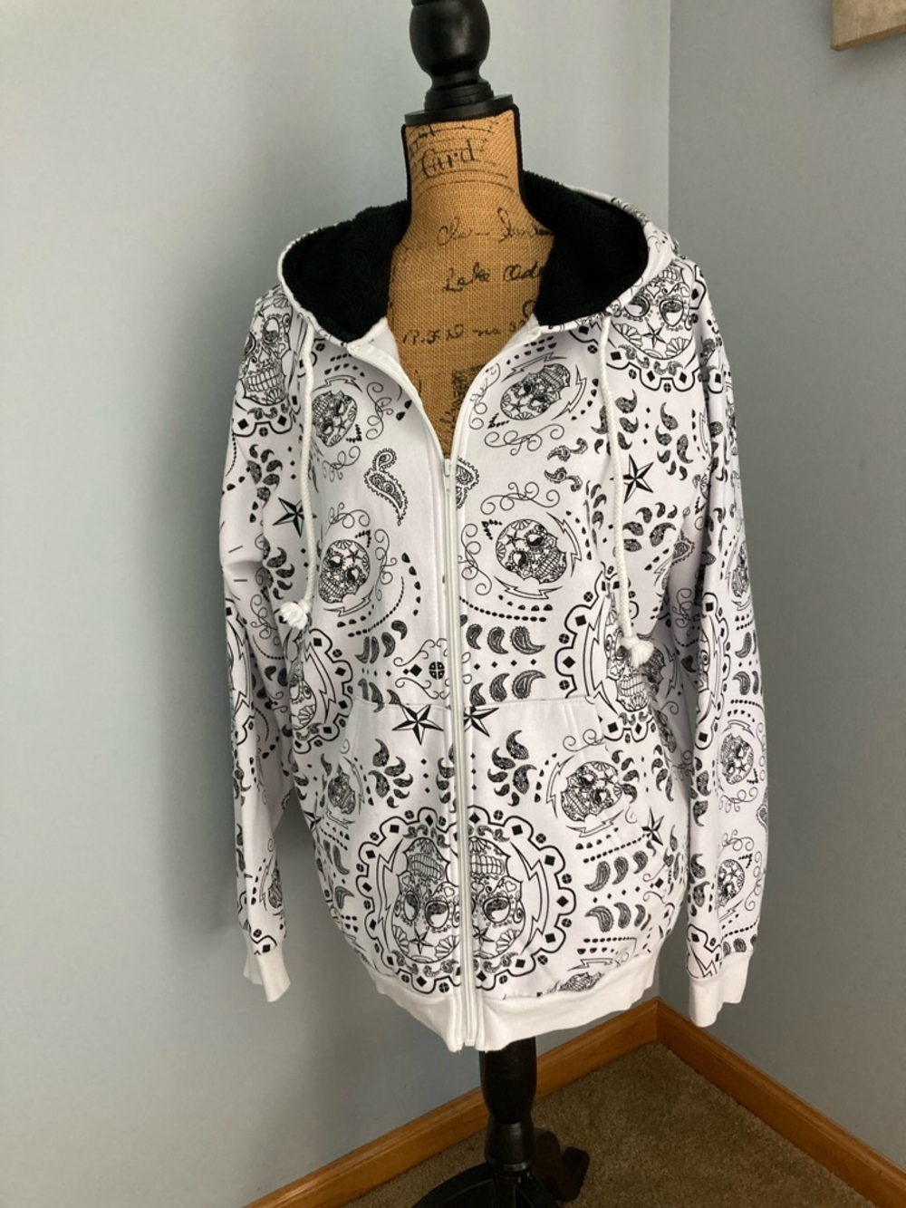 Vintage No Boundaries Zip-Up Hoodie Skull Graphic Print Men Size Medium